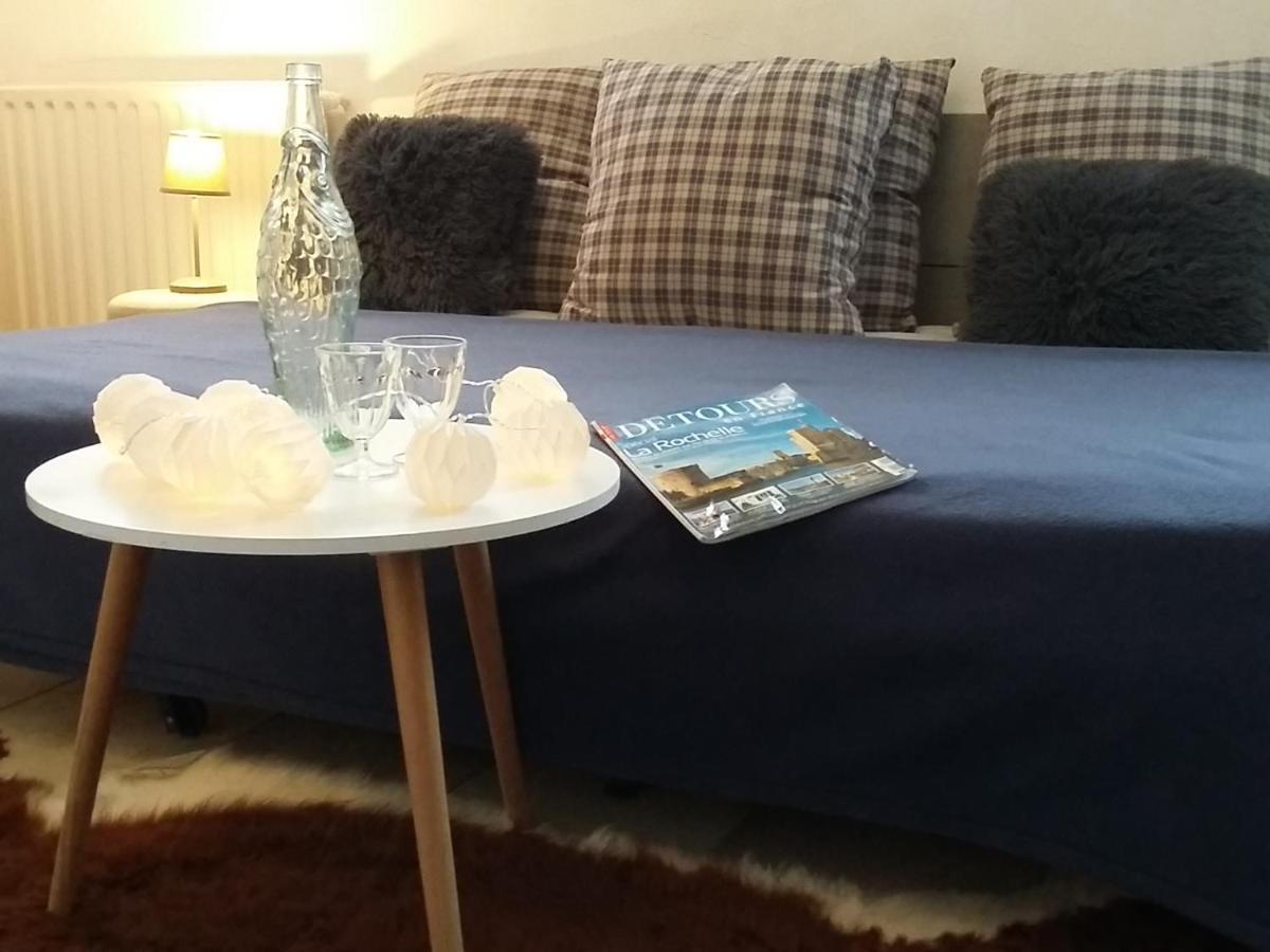 gîte les petits poissons verts et massages La Jarrie Extérieur photo